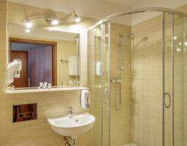 KRAKUS hotell Krakow majutus restoran puhkus veepark Krakowis