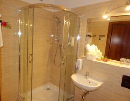 KRAKUS hotell Krakow majutus restoran puhkus veepark Krakowis