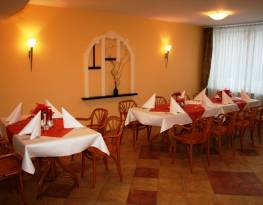 KRAKUS hotell Krakow majutus restoran puhkus veepark Krakowis
